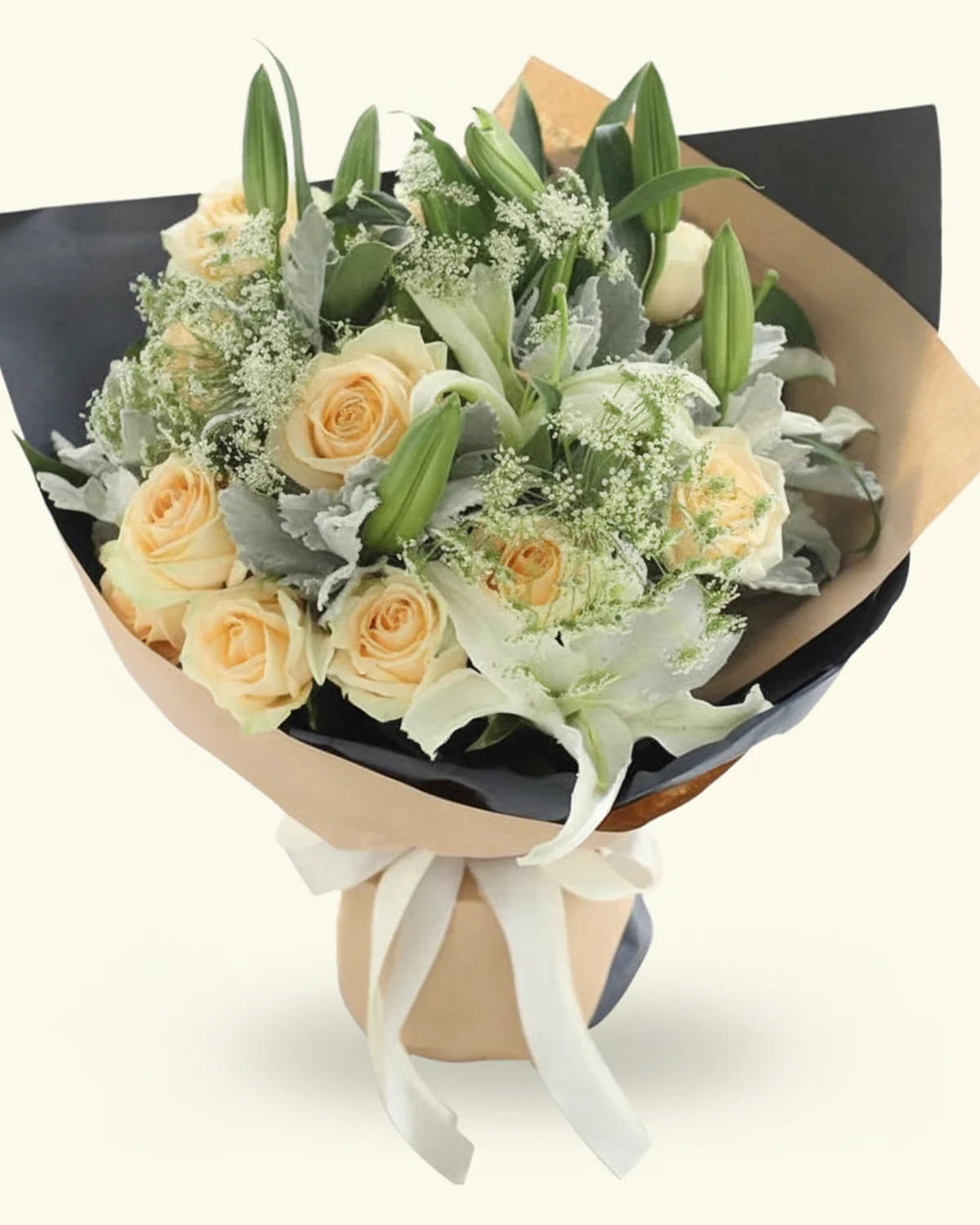 純雅香檳生日束 — 香檳玫瑰、多頭白百合、蕾絲、銀葉菊