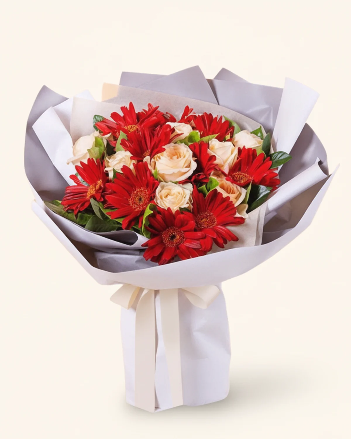 白羊座香檳暖陽花束 — 香檳玫瑰、紅太陽花、梔子葉