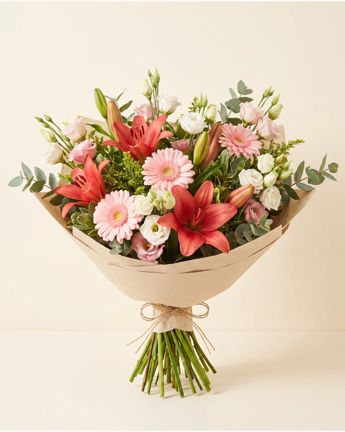 珊瑚火百合太陽花束 — 火百合、粉色非洲菊、綠葉