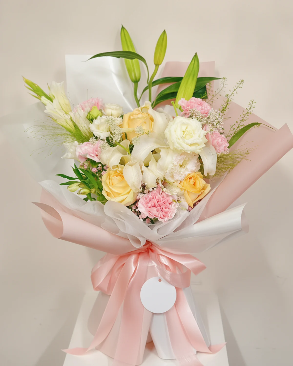 Treasured Garden Bouquet — Carnations, Roses, Gladiolus, Fountain grass, Coloured narcissus, Green bellflower, Lace flower, Double-flowered lilies, Baby's breath, Lisianthus
